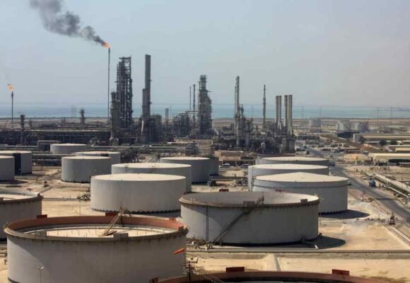 Aramco helicopter crashes at Saudi port