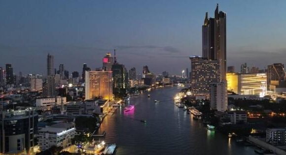 Why Licensed Guides Now Shape Bangkok Programmes